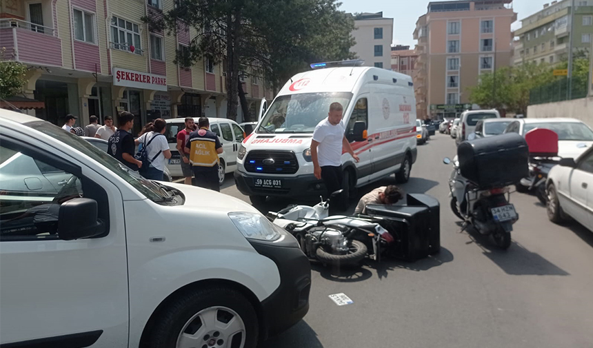 Hafif Ticari Araç Ile Motosiklet Çarpıştı 1 Yaralı