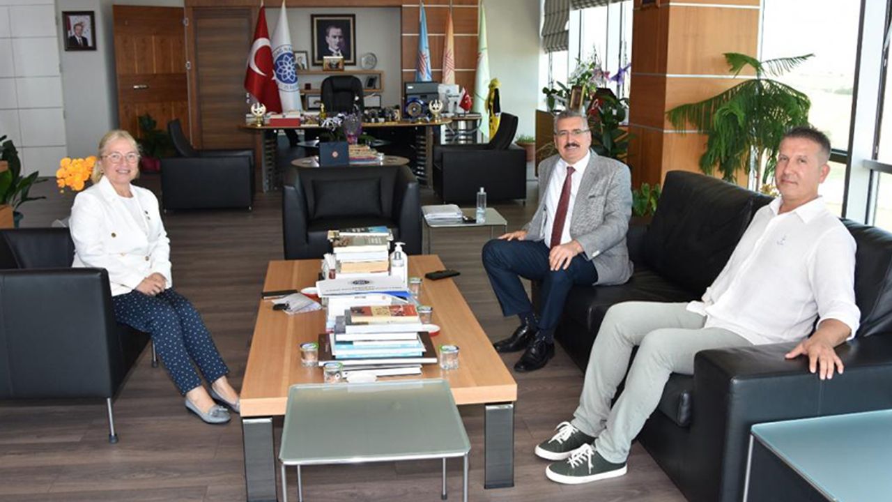 Milletvekili Yontar, Rektör Şahin'i ziyaret etti