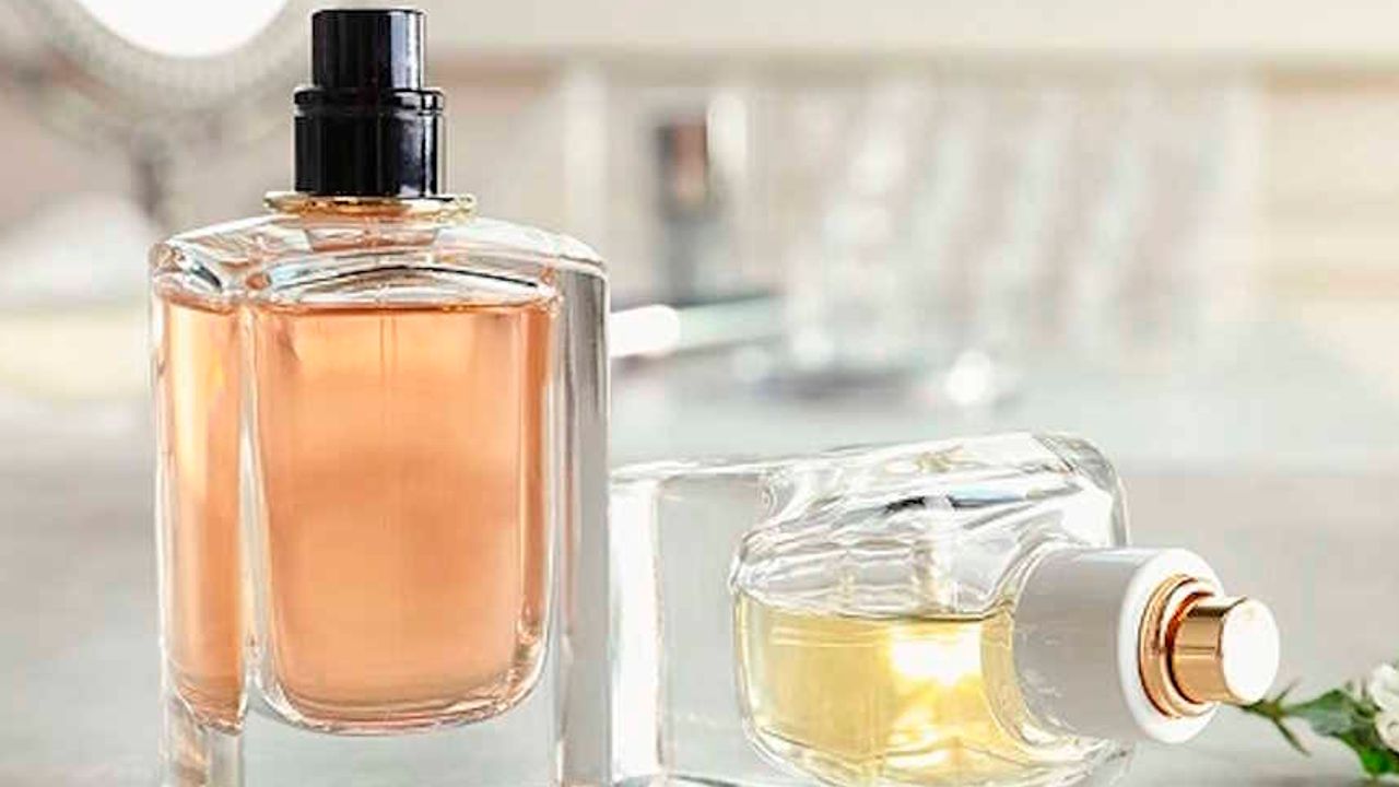 Parfüm Seçme Rehberi: Kendinize Uygun Parfümü Nasıl Bulabilirsiniz?