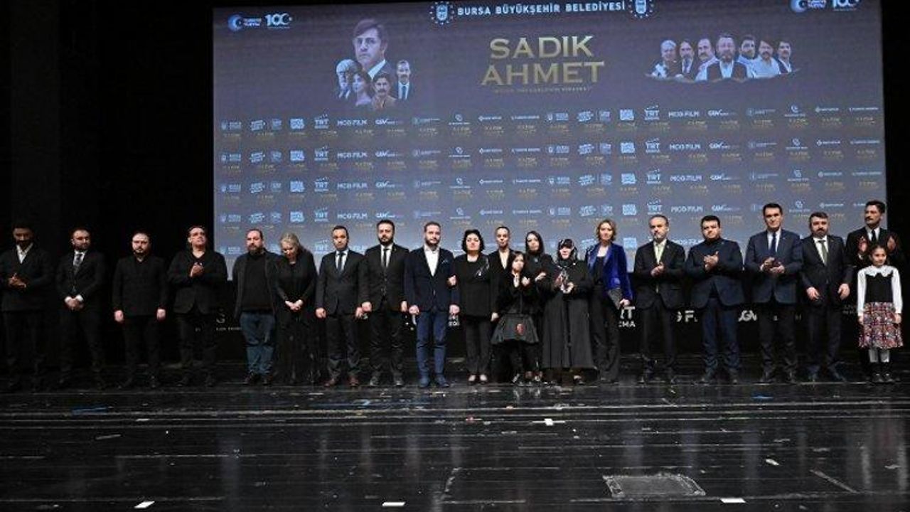 Bursa'da düzenlenen "Sadık Ahmet" filminin galasına yoğun ilgi