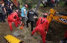 SON DAKİKA... Toprak altında kalan 3 işçiden 2'si hayatını kaybetti