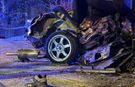 Kaza yapan otomobil ikiye ayrıldı: 1 ölü 1 yaralı