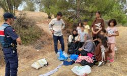 Ayvacık’ta 22 kaçak göçmen ile 5 organizatör yakalandı  