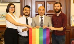 İzmir Büyükşehir Belediye Başkanı Tunç'tan LGBT açıklaması