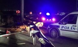 Otomobil güvenlik kulübesine çarptı: 1 ölü