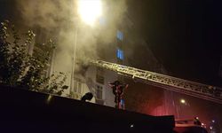 Çerkezköy’de işyeri deposunda çıkan yangında 7 kişi dumandan etkilendi