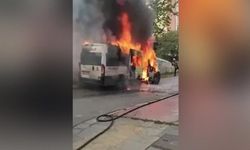 Servis minibüsü alev alev yandı!