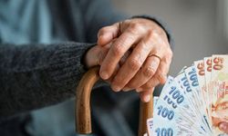 Emeklileri Sevindirecek Haber: Çalışan Emeklilere de 5 Bin TL İkramiye Yolda!