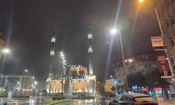 Çerkezköy'de lapa lapa kar yağdı