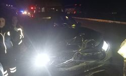 Aracından inen sürücü, başka otomobilin çarpması sonucu yaralandı!