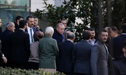 Cumhurbaşkanı Erdoğan, AK Parti İstanbul İl Başkanlığını ziyaret etti