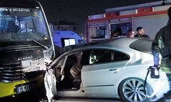 Halk otobüsü ile otomobilin karıştığı kazada 8 kişi yaralandı