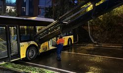 İETT otobüsünün karıştığı kazada 2 kişi yaralandı