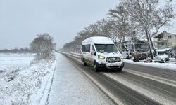 Yoğun kar yağışı nedeniyle 46 köy yolu kapandı