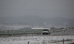 Edirne'de kar yağışı aralıklarla sürüyor