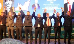 AK Parti adaylarını kamuoyuna tanıttı