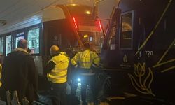 İki tramvay kaza yaptı, seferler aksadı