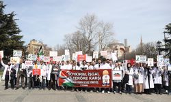 Sağlık çalışanları, İsrail zulmüne karşı sessiz yürüyüş yaptı