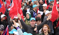 TÜRK-İŞ, 1 Mayıs Emek ve Dayanışma Günü'nü kutladı