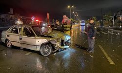 Minibüsle otomobil çarpıştı: 11 yaralı