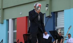 Okul müdüründen Gazze'ye maskeli destek