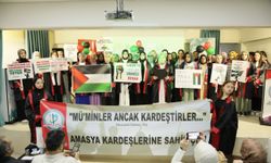 Öğrencilerinden mezuniyet töreninde Filistin'e destek