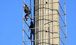 Çerkezköy’de işçilerin tehlikeli minare onarımı