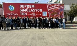 Öğrencilerine simülasyon tırında deprem eğitimi verildi