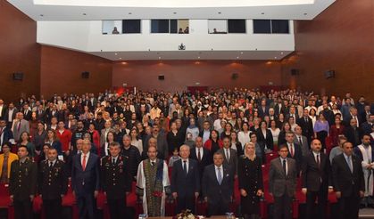 Şeyh Edebali Üniversitesi'nde 83 öğretim üyesi için cübbe töreni düzenlendi