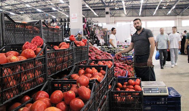 Kışlık salça ve menemen alışverişi başladı