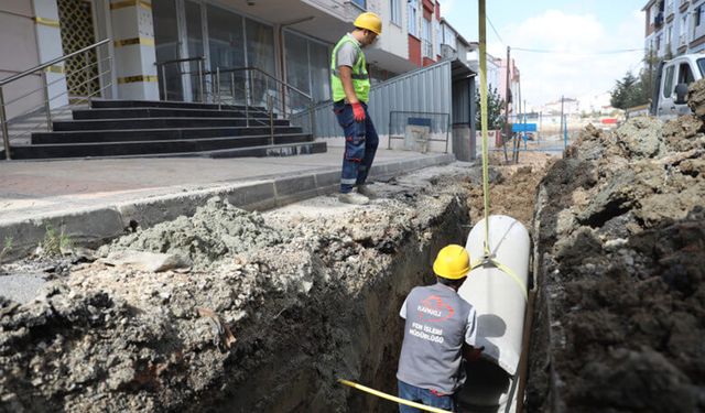 Yağmur suyu hattı yapım çalışmaları devam ediyor