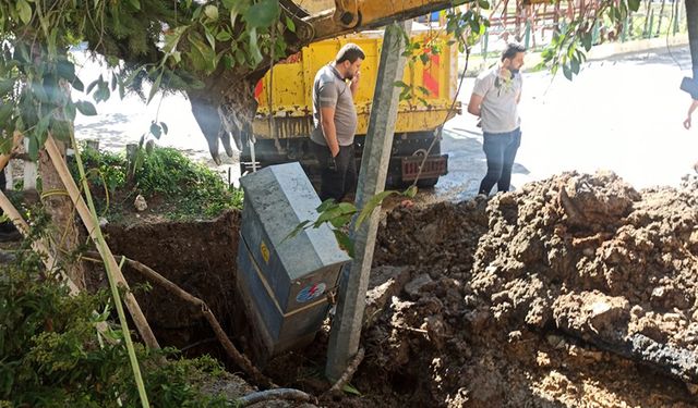 Mahalle hem susuz hem de elektriksiz kaldı