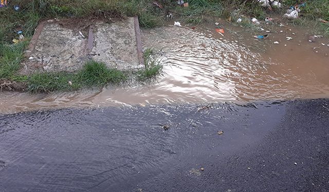 Mahalleyi lağım kokusu sardı