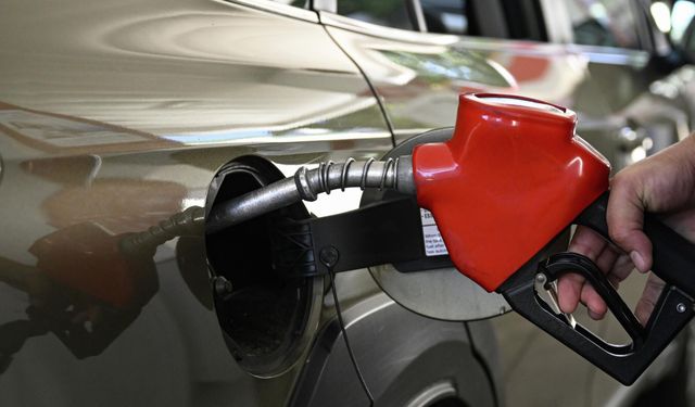 Petrol fiyatları çakıldı gözler motorin ve benzine çevrildi! İndirim geliyor