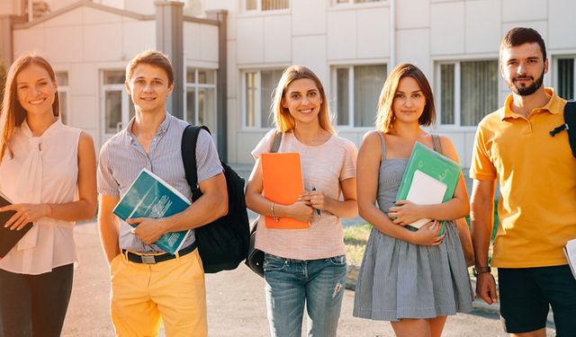 Yurtdışı Eğitim Hakkında Merak Edilenler