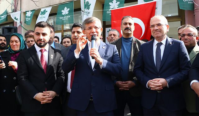 Ahmet Davutoğlu, Tekirdağ'da seçim ofisi açılışına katıldı
