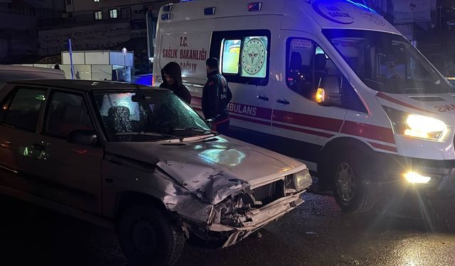 Pikapla otobilin çarpışması sonucu 1 kişi yaralandı