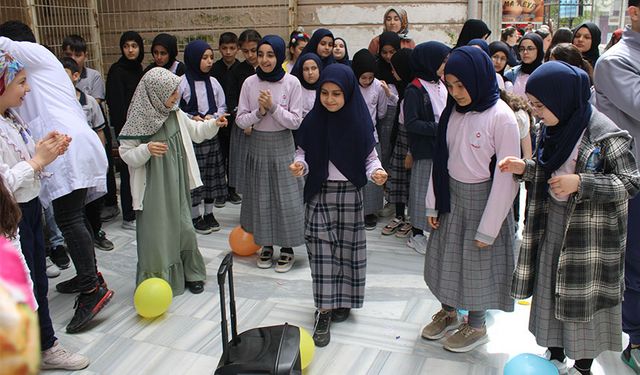 Öğrenciler çeşitli etkinliklerle 23 Nisan’ı kutladı