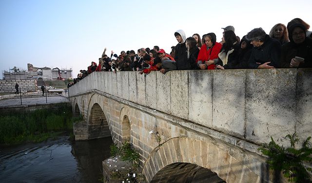 Dilekler Tunca Nehri'ne bırakıldı
