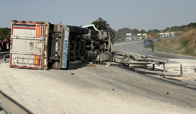 Tırın devrilmesi sonucu 1 kişi öldü