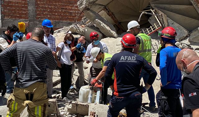 Çöken binaya ilişkin gözaltına alınanların sayısı 2'ye çıktı