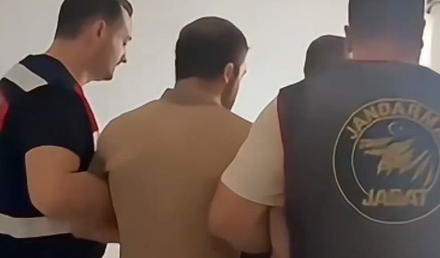 Jandarma kıyafeti giyerek araç durduran şüpheli yakalandı