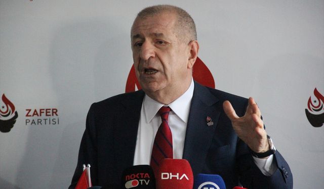 Ümit Özdağ, partisinin il başkanlığını ziyaret etti