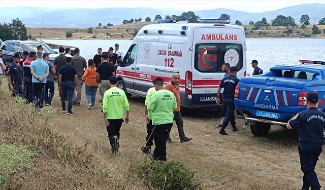 Baraja düşen otomobildeki 4 yaşındaki çocuk öldü