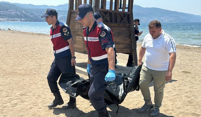 Kıyıya vuran cesedin kimliği araştırılıyor