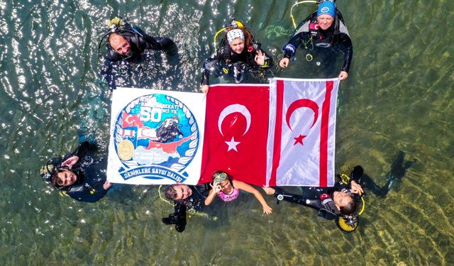 Marmara Denizi'nde KKTC bayrağı açtılar