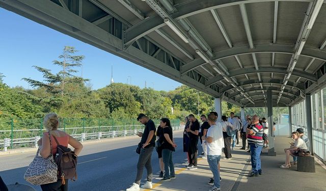 Metrobüs arızası yaşandı