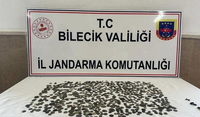 Otomobilde 794 sikke ele geçirildi