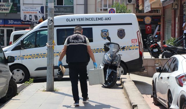 Yalova'da eşine bıçak çeken kocayı polis etkisiz hale getirdi