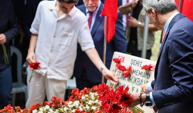 Başkan Alemdar, Gökbayrak’ın kabrindeydi